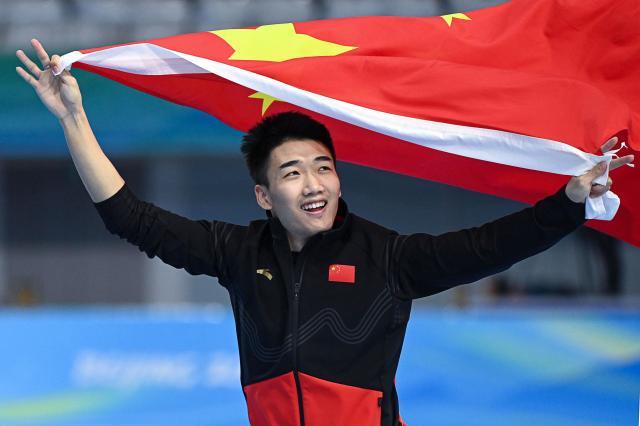 Kaiyun开云官方网站中国登录-冬奥12日综述：高亭宇夺金创历史 36岁老将夺双冠